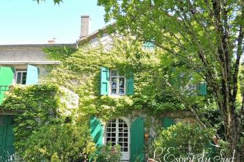 Belle maison de caractère, dans un parc, proche commodités