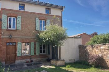 Maison de village, jardin et atelier