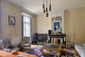 Immeuble bourgeois, jardin, et deux locaux ou appart. à louer
