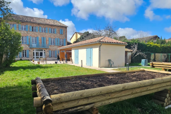 A nice flat in an autonomous senior residence,