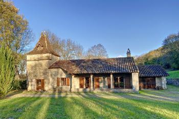 Jolie maison de campagne, avec pigeonnier