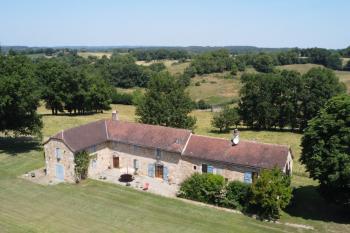 Jolie maison en pierre  avec piscine et terrain