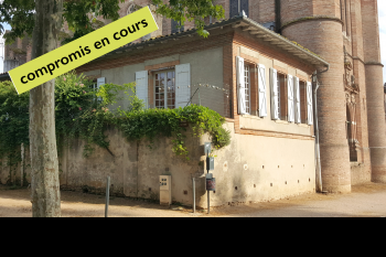Beautiful bourgeois house to restore